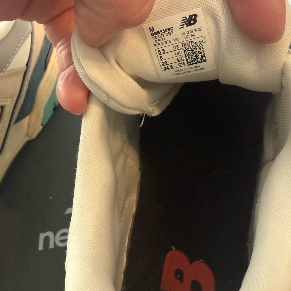 Unisex New Balance 550 Sneakers in Sea Salt Yellow - Picture 13 of 15
